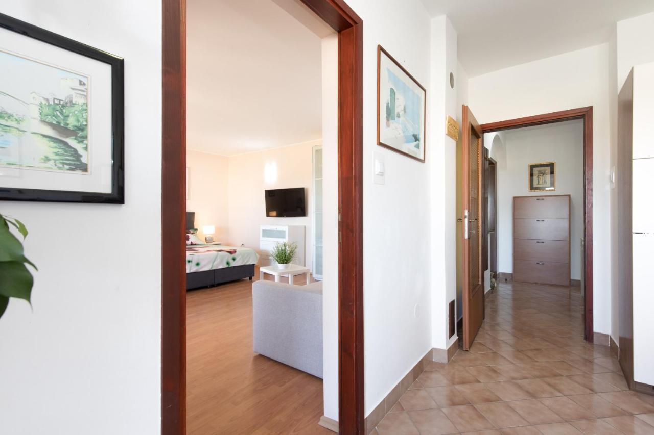 Apartmani Paradiso Krk Town Exterior foto