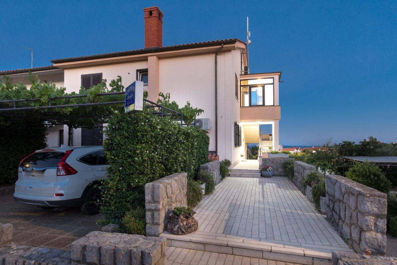 Apartmani Paradiso Krk Town Exterior foto